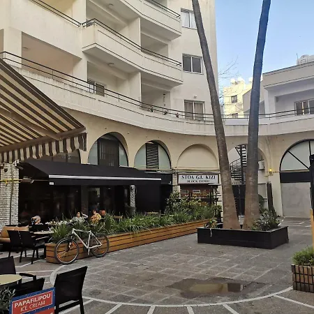 Yippee! My Happy Place In Center Apartament Larnaca