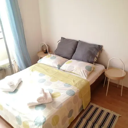 Yippee! My Happy Place In Center Apartament