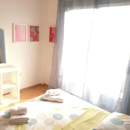 Yippee! My Happy Place In Center Apartament
